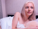 Amateur blonde teen solo dildo