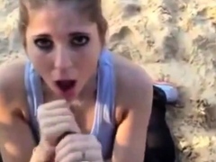 Beach Blowjob Leads To A Facial For This Amateur